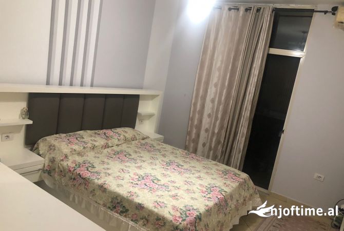 Shtepi me qera Apartament ne Tirane, 1+1, Mobilimi E mobiluar, Pagesa 65,000  Leke.