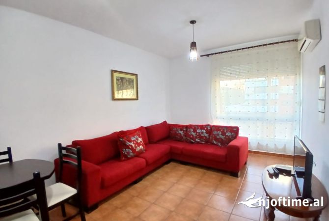 Shtepi me qera 1+1 ne Tirane - 50,000 Leke