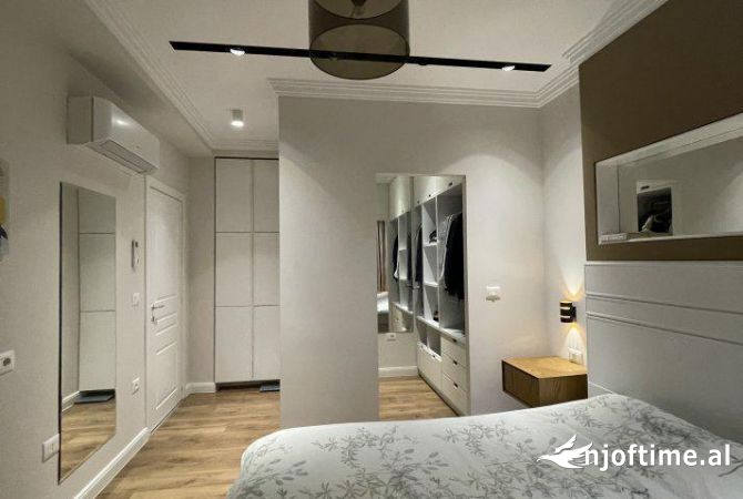 Shtepi me qera Apartament ne Tirane, 2+1, Mobilimi E mobiluar, Pagesa 750  Euro.