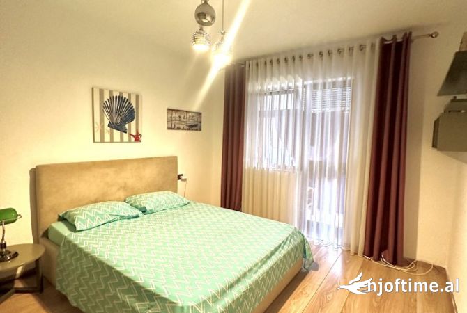 Shtepi me qera Apartament ne Tirane, 1+1, Mobilimi E mobiluar, Pagesa 550  Euro.