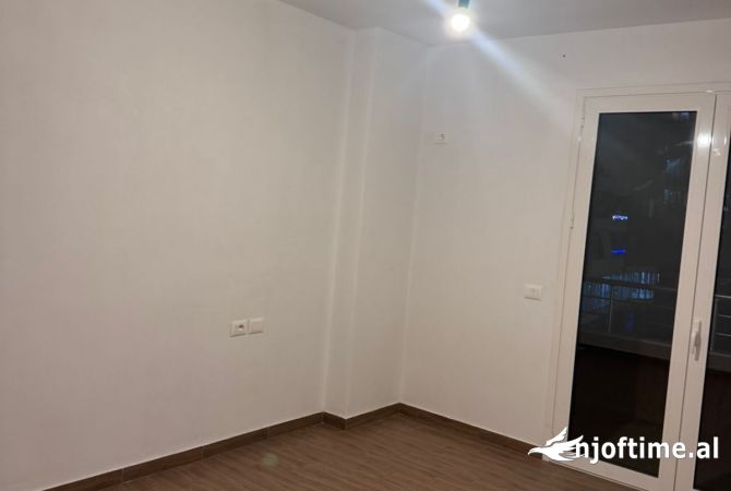 Apartment for rent in Tirana 2+1, Emty