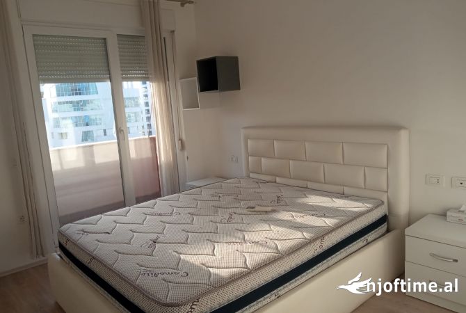 Shtepi me qera Apartament ne Tirane, 2+1, Mobilimi E mobiluar, Pagesa 600  Euro.