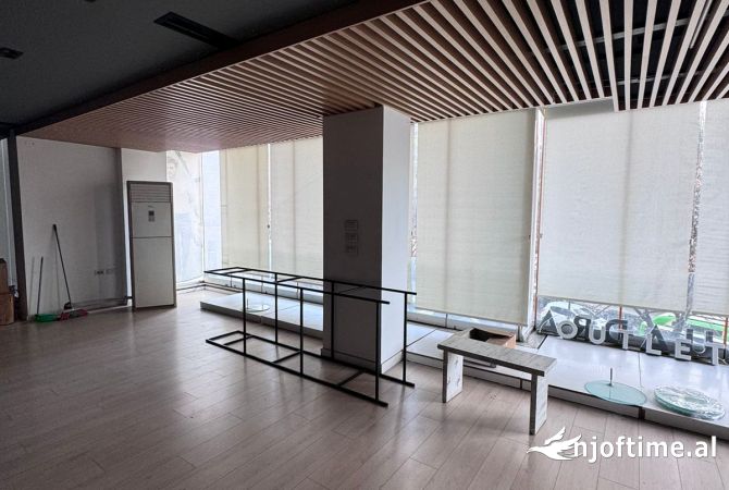 Ambient biznesi me qera 1+1 ne Tirane - 1,200 Euro