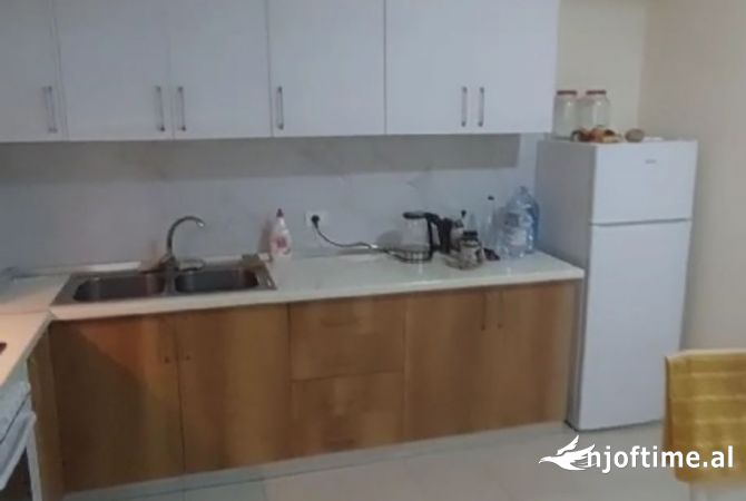 Shtepi me qera 2+1 ne Tirane - 50,000 Leke