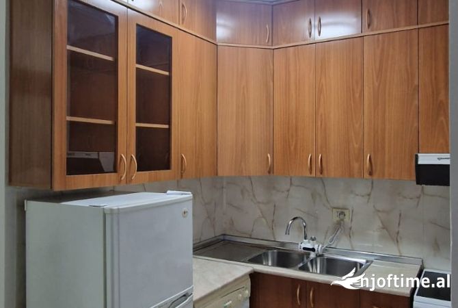 Shtepi me qera Apartament ne Tirane, 1+1, Mobilimi E mobiluar, Pagesa 68,000  Leke.