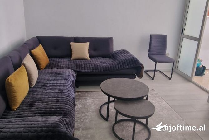 Shtepi me qera 1+1 ne Tirane - 68,000 Leke