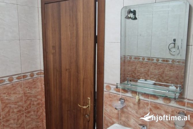 Shtepi me qera Apartament ne Tirane, 1+1, Mobilimi E mobiluar, Pagesa 68,000  Leke.