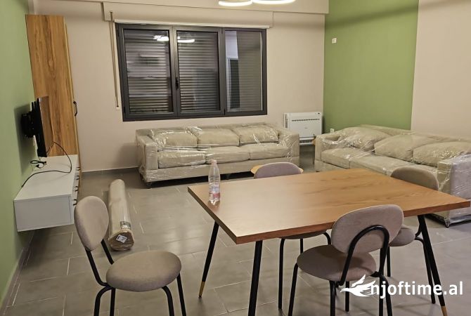 Shtepi me qera 2+1 ne Tirane - 800 Euro