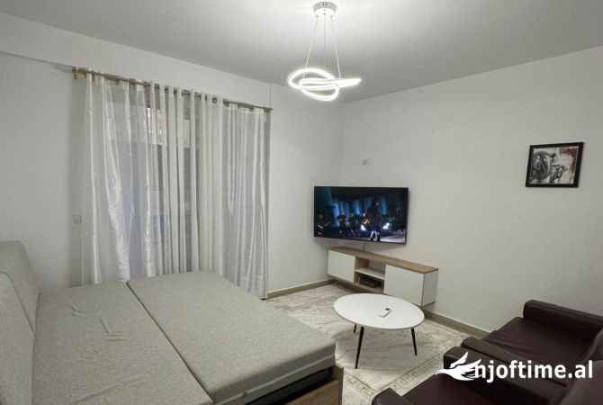 Shtepi me qera 1+1 ne Tirane - 48,000 Leke
