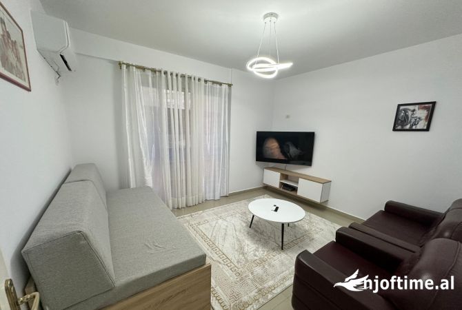 Shtepi me qera 1+1 ne Tirane - 48,000 Leke