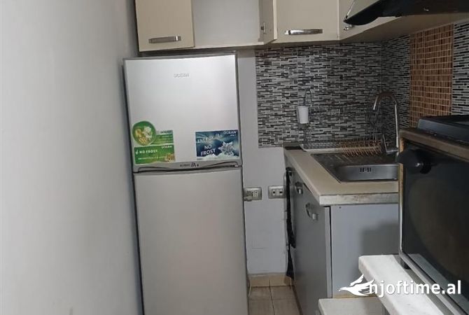 Shtepi me qera 1+1 ne Tirane - 40,000 Leke