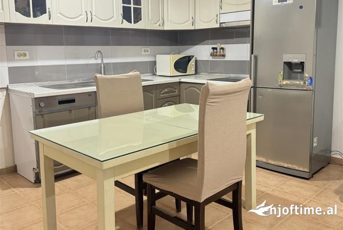 Shtepi me qera 1+1 ne Tirane - 40,000 Leke