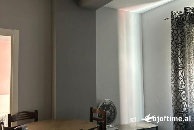 Shtepi me qera 1+1 ne Tirane - 28,000 Leke