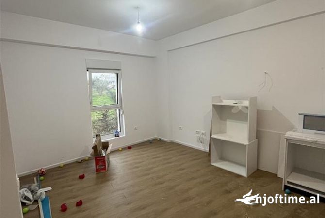 Shtepi me qera 2+1 ne Tirane - 38,000 Leke