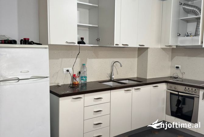 Shtepi me qera 2+1 ne Tirane - 43,000 Leke