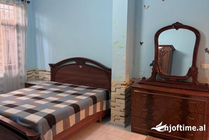 Shtepi me qera Apartament ne Tirane, 1+1, Mobilimi E mobiluar, Pagesa 50,000  Leke.