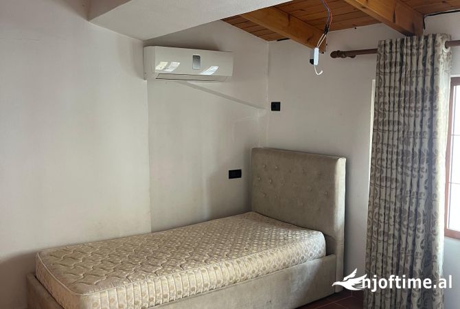 Shtepi me qera Apartament ne Tirane, 1+1, Mobilimi E mobiluar, Pagesa 45,000  Leke.