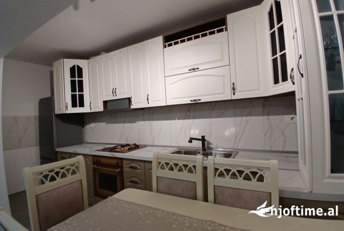Shtepi me qera 2+1 ne Tirane - 550 Euro