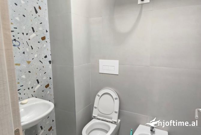 Shtepi me qera Apartament ne Tirane, 1+1, Mobilimi E mobiluar, Pagesa 50,000  Leke.