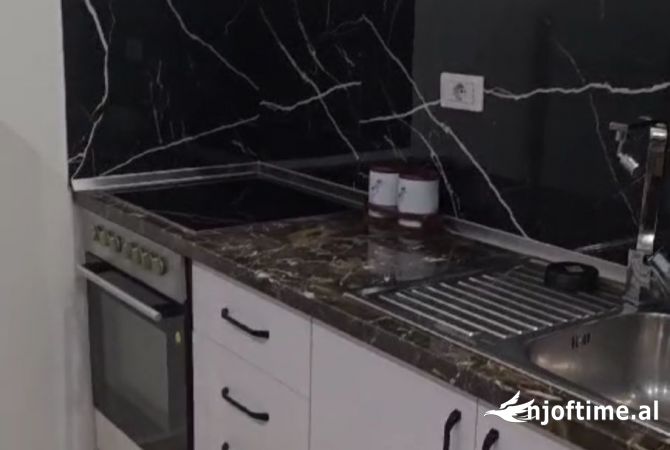 Shtepi me qera Shtepi Private ne Tirane, 2+1, Mobilimi E mobiluar, Pagesa 48,000  Leke.