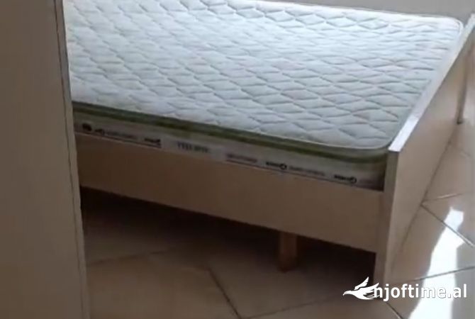 Shtepi me qera Apartament ne Tirane, 1+1, Mobilimi E mobiluar, Pagesa 45,000  Leke.