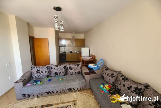 Shtepi me qera 1+1 ne Tirane - 40,000 Leke