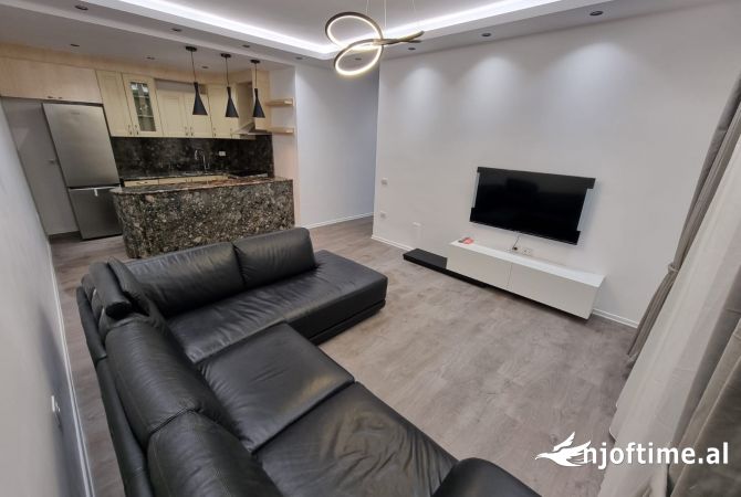 Shtepi me qera 2+1 ne Tirane - 600 Euro