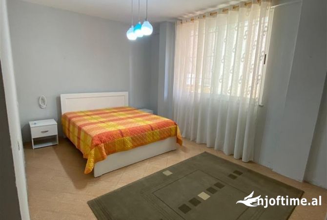 Shtepi me qera Shtepi Private ne Tirane, 2+1, Mobilimi E mobiluar, Pagesa 500  Euro.