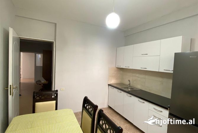 Shtepi me qera 2+1 ne Tirane - 500 Euro