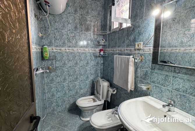 Shtepi me qera Apartament ne Tirane, 2+1, Mobilimi E mobiluar, Pagesa 45,000  Leke.