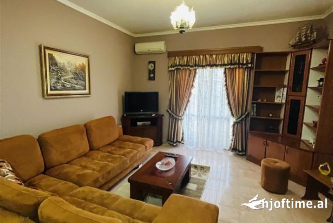 Casa in affitto 2+1 a Tirana - 50,000 Leke
