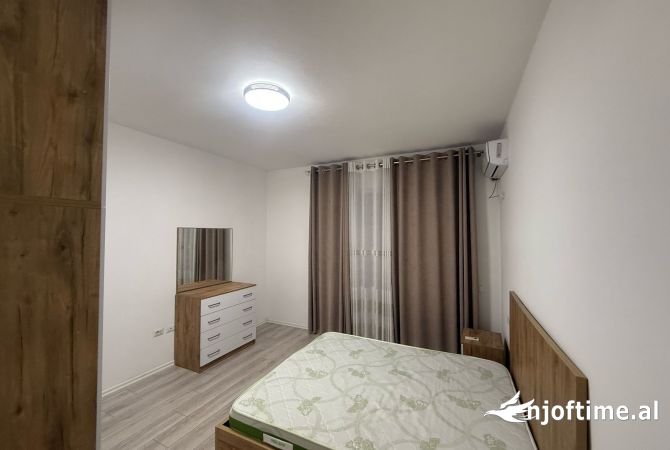 Shtepi me qera Apartament ne Tirane, 1+1, Mobilimi E mobiluar, Pagesa 45,000  Leke.