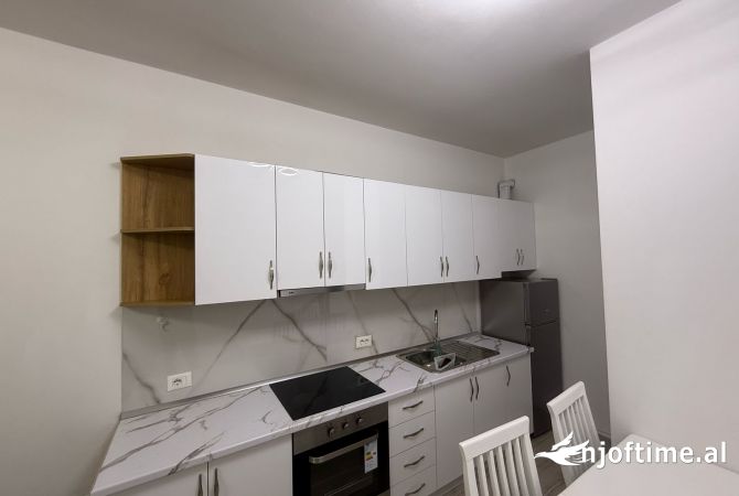 Shtepi me qera Apartament ne Tirane, 1+1, Mobilimi E mobiluar, Pagesa 45,000  Leke.