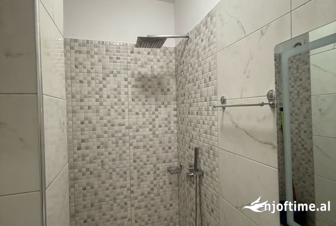 Shtepi me qera Apartament ne Tirane, 1+1, Mobilimi E mobiluar, Pagesa 45,000  Leke.