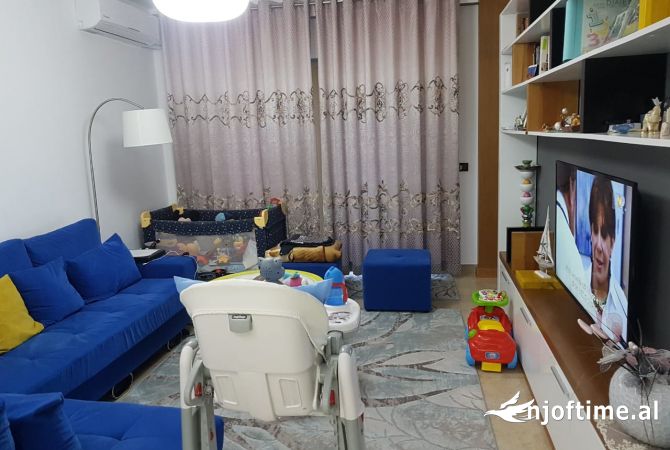 Shtepi me qera 1+1 ne Tirane - 400 Euro