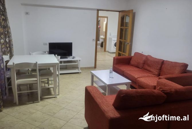 Shtepi me qera 2+1 ne Tirane - 600 Euro