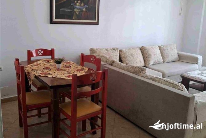 Shtepi me qera 1+1 ne Tirane - 30,000 Leke