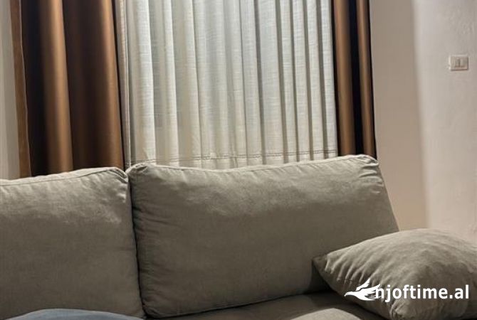 Shtepi me qera 1+1 ne Tirane - 390 Euro