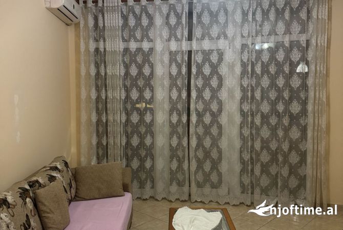 Shtepi me qera 1+1 ne Tirane - 40,000 Leke