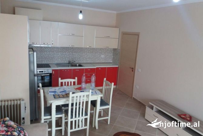 Shtepi me qera 1+1 ne Tirane - 400 Euro