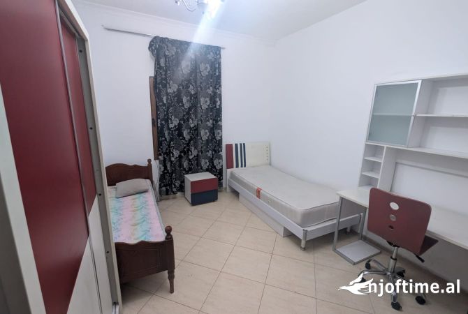 Shtepi me qera Apartament ne Tirane, 2+1, Mobilimi E mobiluar, Pagesa 40,000  Leke.