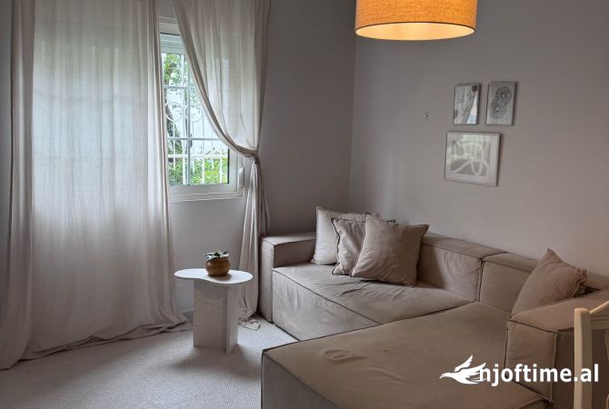 Shtepi me qera 1+1 ne Tirane - 40,000 Leke