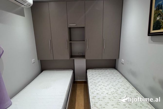 Shtepi me qera 2+1 ne Tirane - 65,000 Leke