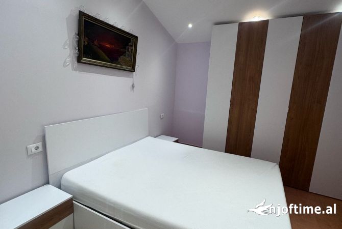 Shtepi me qera Apartament ne Tirane, 2+1, Mobilimi E mobiluar, Pagesa 65,000  Leke.