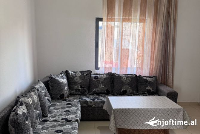 Casa in affitto 2+1 a Tirana - 40,000 Leke