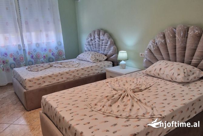 Shtepi me qera Apartament ne Tirane, 2+1, Mobilimi E mobiluar, Pagesa 800  Euro.