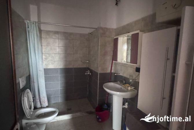Shtepi me qera Apartament ne Tirane, 1+1, Mobilimi E mobiluar, Pagesa 45,000  Leke.