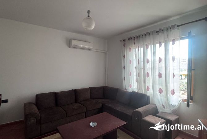 Shtepi me qera 1+1 ne Tirane - 45,000 Leke