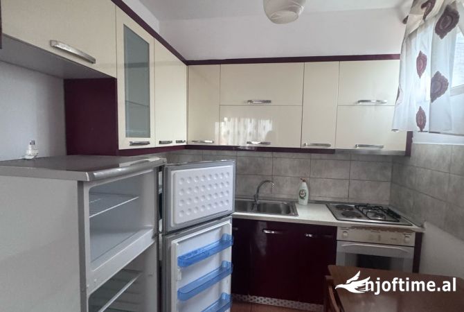 Shtepi me qera 1+1 ne Tirane - 45,000 Leke