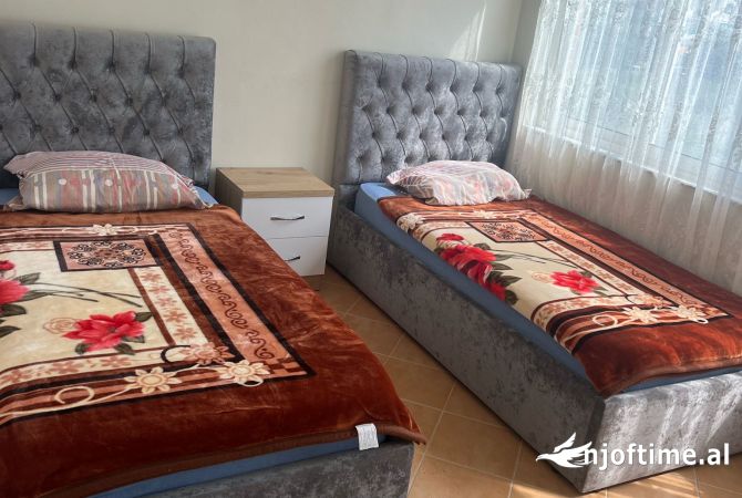 Shtepi me qera Apartament ne Tirane, 2+1, Mobilimi E mobiluar, Pagesa 40,000  Leke.